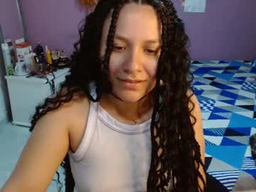Soniaplayass Chaturbate stream image from December 23, 2024
