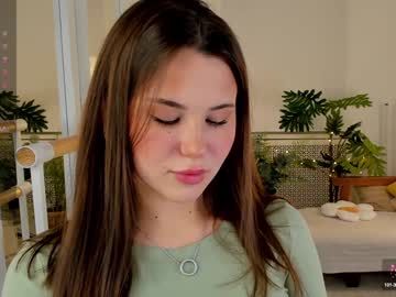 Emilia_Dream Chaturbate stream image from December 23, 2024