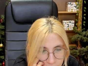 Moon13152 Chaturbate stream image from December 23, 2024