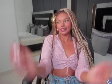 Dari_Latyfah Chaturbate stream image from December 23, 2024