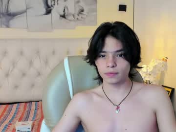 Mikaelphantom Chaturbate stream image from December 23, 2024