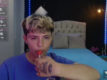 Arescollings Chaturbate stream image from December 23, 2024