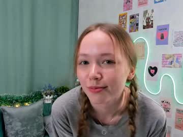 Blondyhayes Chaturbate stream image from December 23, 2024
