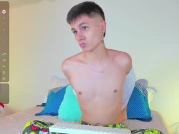 Dustinlevine Chaturbate stream image from December 23, 2024