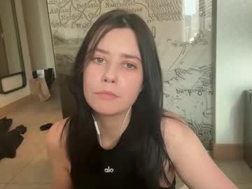 Essena24 Chaturbate stream image from December 23, 2024