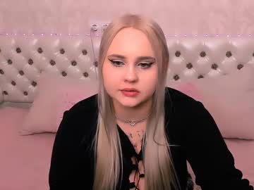 Amanemisa19 Chaturbate stream image from December 23, 2024