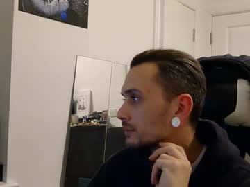 2323gary Chaturbate stream image from December 23, 2024