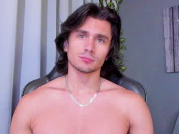 Axel_Owen Chaturbate stream image from December 23, 2024