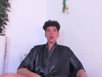 Marlonsmith01 Chaturbate stream image from December 23, 2024