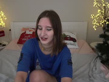 Milkydonuut Chaturbate stream image from December 23, 2024