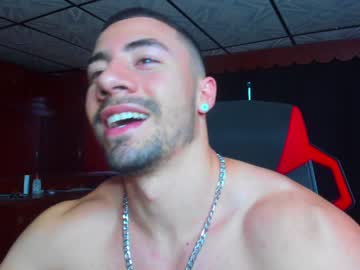 Jhojanstrong_ Chaturbate stream image from December 23, 2024