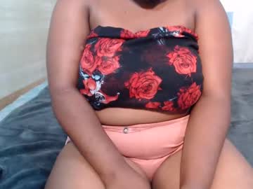 Yummybigbooty Chaturbate stream image from December 23, 2024