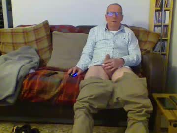 Letmestrip Chaturbate stream image from December 23, 2024