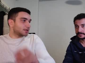 Machin3guys Chaturbate stream image from December 23, 2024