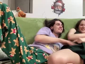 Sweetieskitties Chaturbate stream image from December 23, 2024