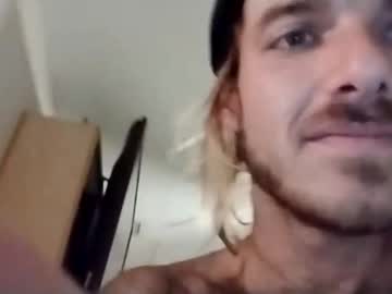 Italianwerewolf Chaturbate stream image from December 24, 2024