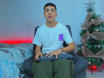 Maxowens_Oficial Chaturbate stream image from December 24, 2024