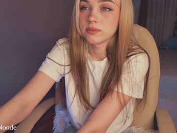 Mia_Milagros Chaturbate stream image from December 24, 2024