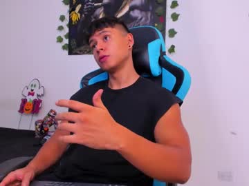 Oliver_Bray Chaturbate stream image from December 24, 2024