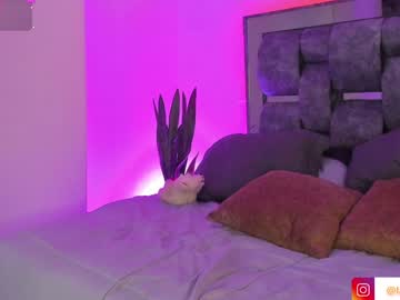 Crystalw_ Chaturbate stream image from December 24, 2024