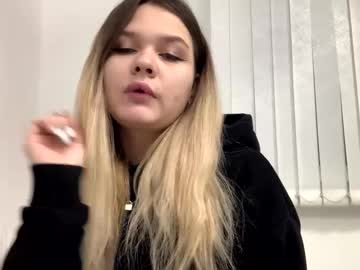 Sweettchloe Chaturbate stream image from December 24, 2024