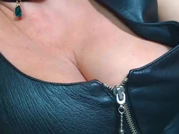 Greatredhead Chaturbate stream image from December 24, 2024
