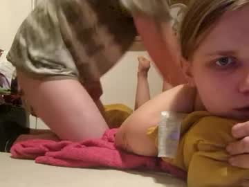18zixx Chaturbate stream image from December 24, 2024