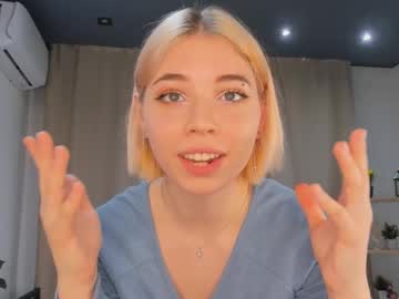Falinegelling Chaturbate stream image from December 24, 2024
