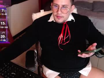 S_Lunaticos Chaturbate stream image from December 24, 2024