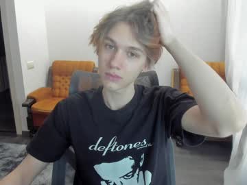 0verlandd Chaturbate stream image from December 24, 2024
