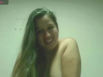 Alahia_Fox Chaturbate stream image from December 24, 2024