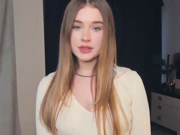 Sheenaeast Chaturbate stream image from December 24, 2024
