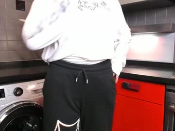 Elwynaflack Chaturbate stream image from December 24, 2024