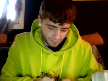 C2cv33x Chaturbate stream image from December 24, 2024