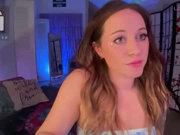 Petitejewel Chaturbate stream image from December 24, 2024