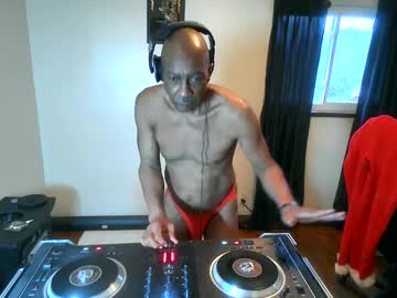 Longcock4you8686 Chaturbate stream image from December 24, 2024