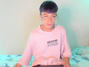 Submissive_Boyy_ Chaturbate stream image from December 24, 2024