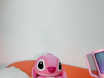 Vanessaadol Chaturbate stream image from December 24, 2024