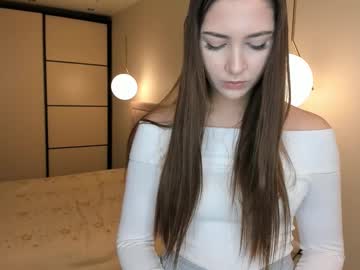 Esmefunnell Chaturbate stream image from December 24, 2024
