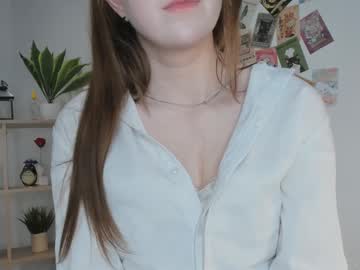 Maureengallamore Chaturbate stream image from December 24, 2024