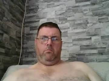 Woolysback Chaturbate stream image from December 24, 2024
