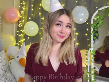 Krystalanal Chaturbate stream image from December 24, 2024