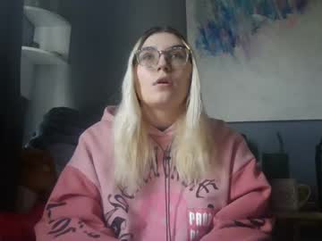 Selenebaby Chaturbate stream image from December 24, 2024