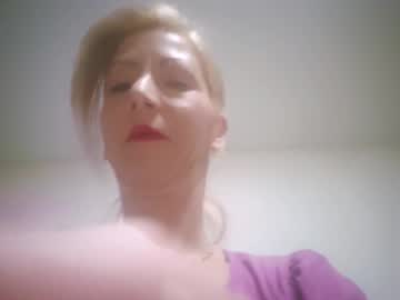 Red_Hot_Milf Chaturbate stream image from December 24, 2024