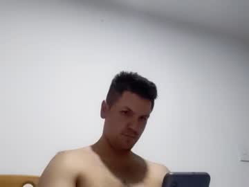 Cristopher3042 Chaturbate stream image from December 24, 2024