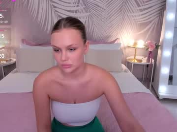 Kiradaring Chaturbate stream image from December 24, 2024