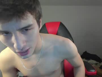 Kroddy1985 Chaturbate stream image from December 25, 2024