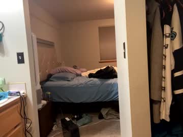 Inandout0001 Chaturbate stream image from December 25, 2024