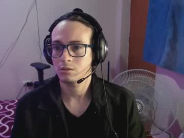 Cholito_Lindo Chaturbate stream image from December 25, 2024