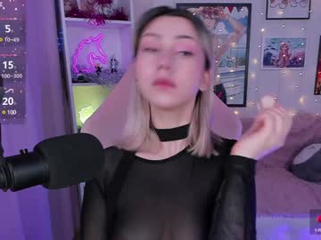 Meow_Kirsten Chaturbate stream image from December 25, 2024